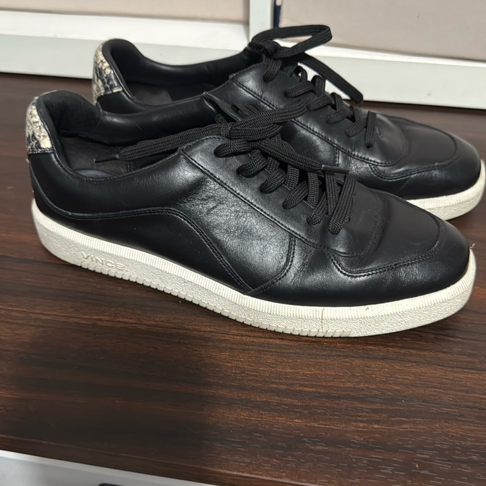 VINCE women sneakers US8 M